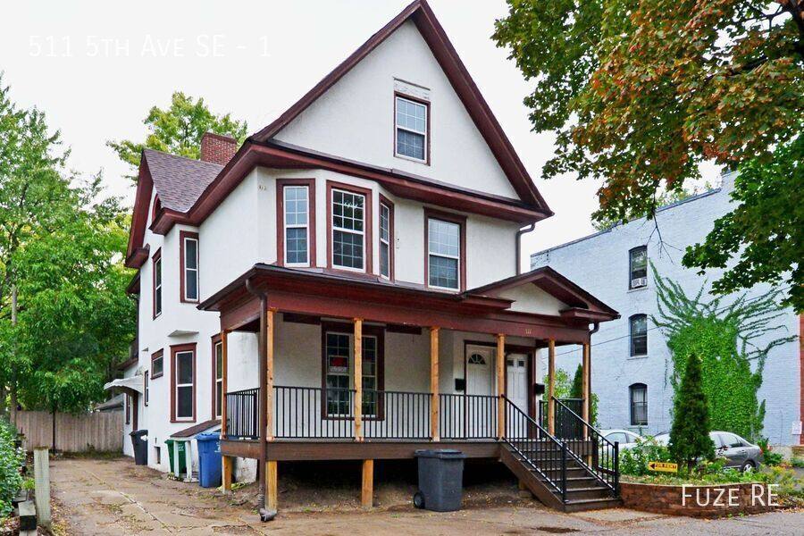 Apartment for rent at 511 5th Ave SE #1, Minneapolis, MN 55414