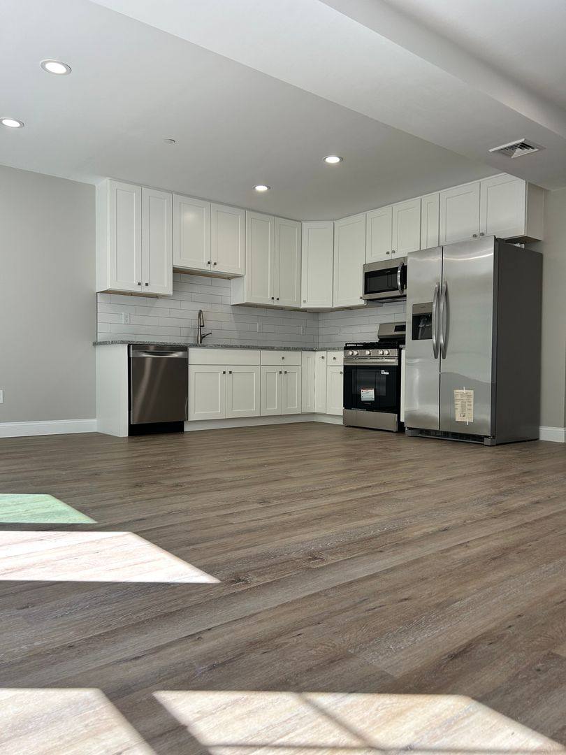 Apartment for rent at 2188 Braley Rd, New Bedford, MA 02745