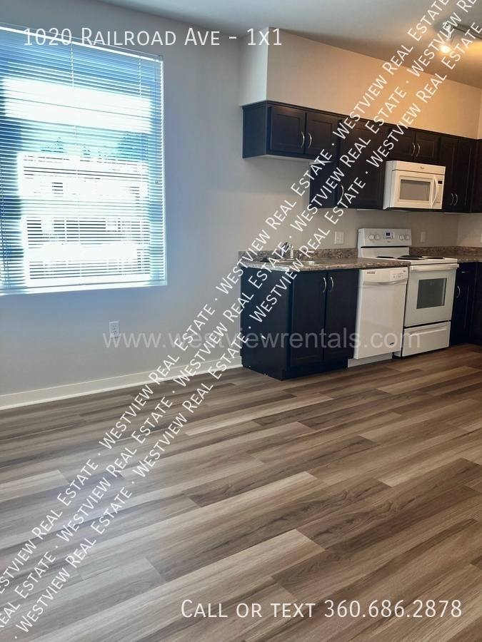 Apartment for rent at 1020 Railroad Ave #1X1, Bellingham, WA 98225