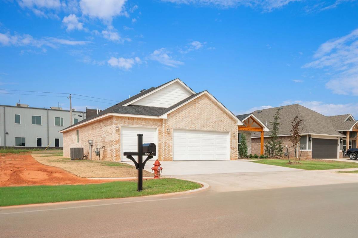 House for rent at 4909 Misty Wood Lane, Mustang, OK 73064