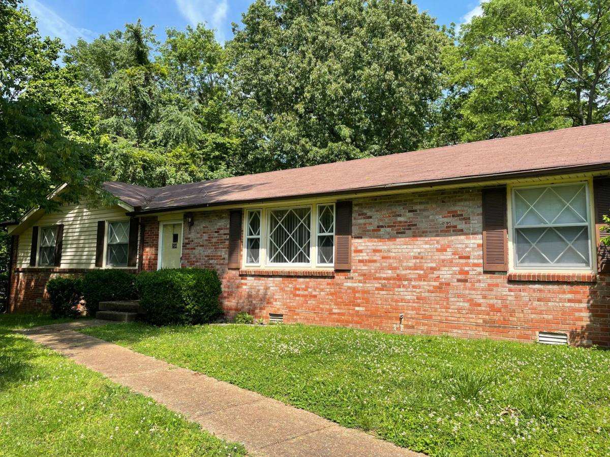 House for rent at 230 Downer Dr, Clarksville, TN 37042