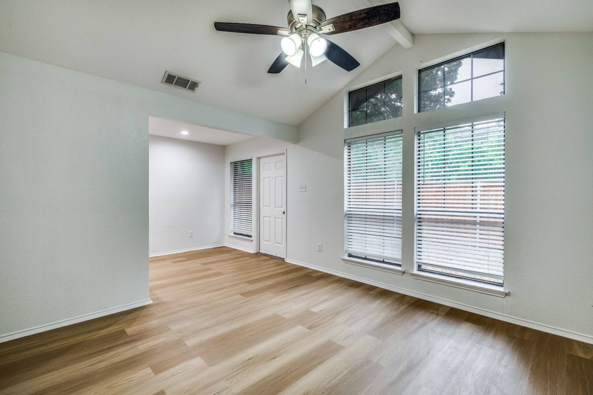 Townhouse for rent at 117 Peachtree Court #A, Kennedale, TX 76060