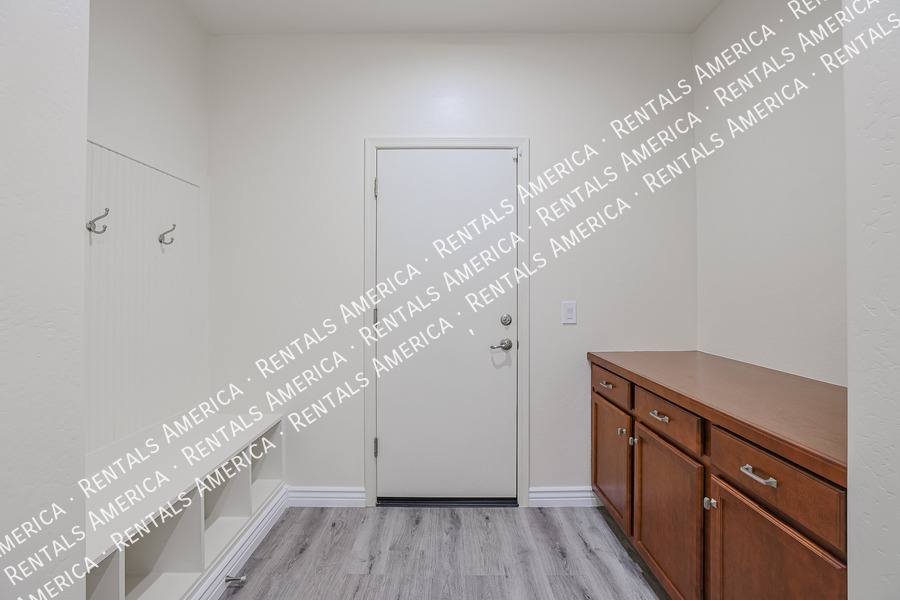 House for rent at 21948 N 98th Dr, Peoria, AZ 85383