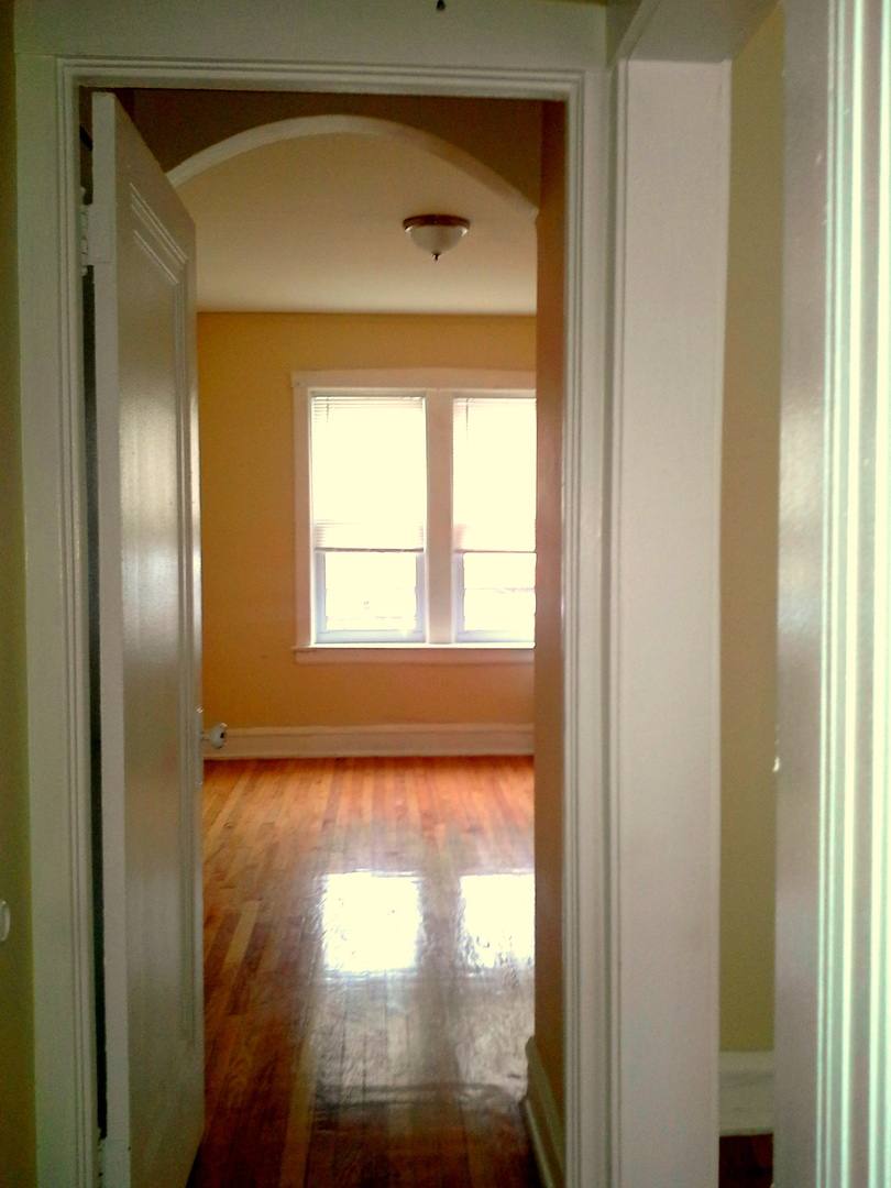 Apartment for rent at 4014-22 W Melrose, Chicago, IL 60641