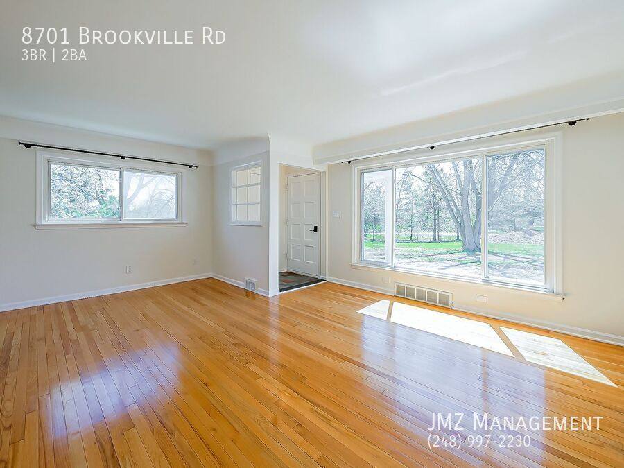 House for rent at 8701 Brookville Rd, Plymouth, MI 48170