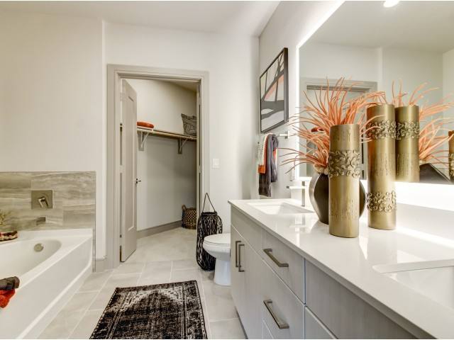 Apartment for rent at 1615 E 6th St #B9-55, Austin, TX 78702