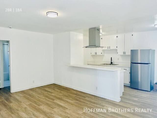 Apartment for rent at 716 W 81st St #9, Los Angeles, CA 90044