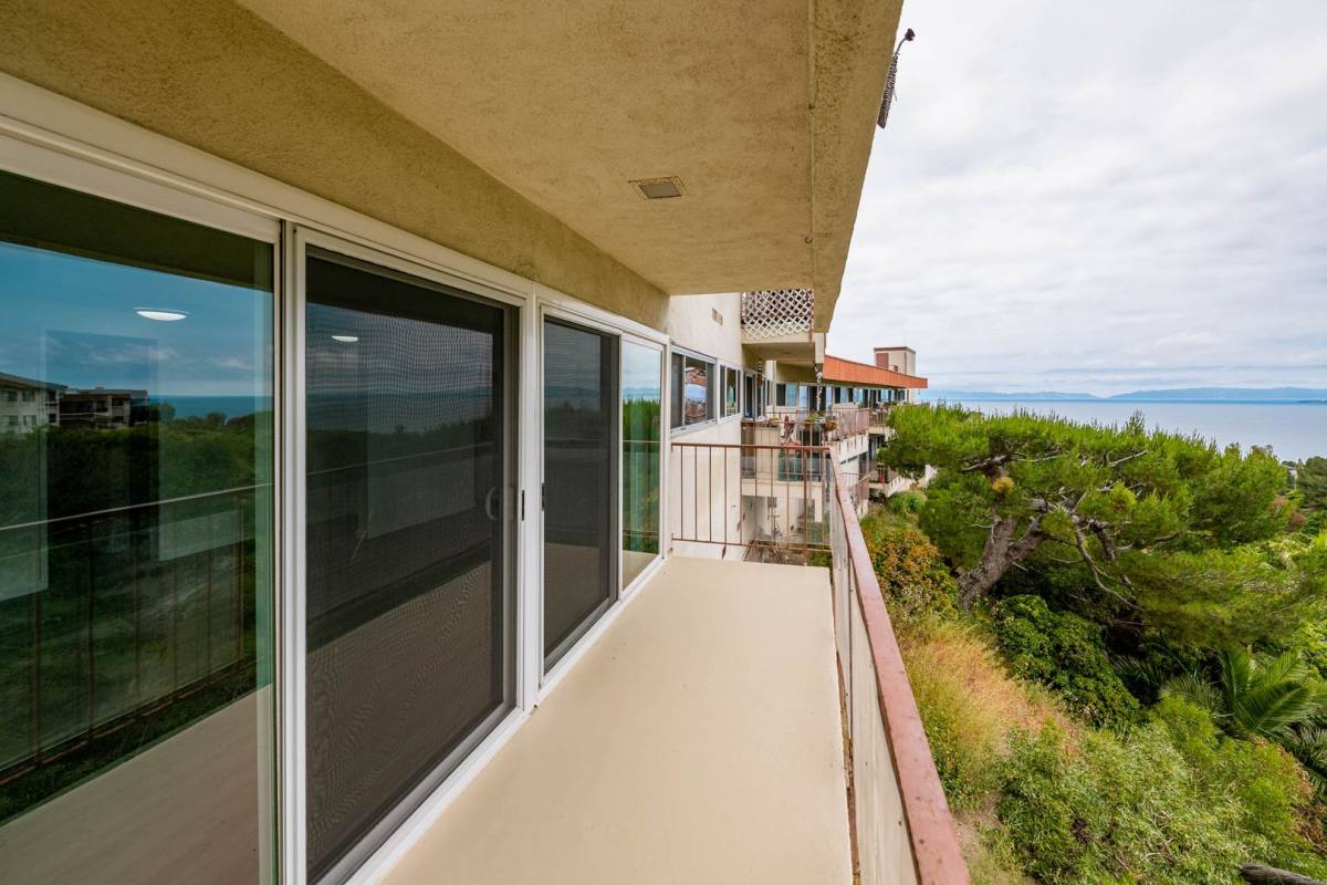 Apartment for rent at 2161 W 25th St, San Pedro, CA 90732