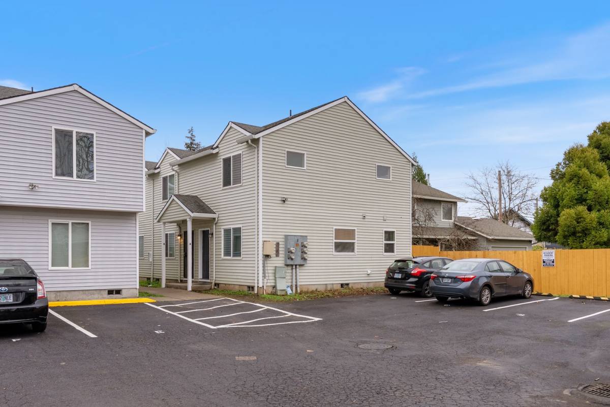 Apartment for rent at 2338 SE 89th Ave, Portland, OR 97216