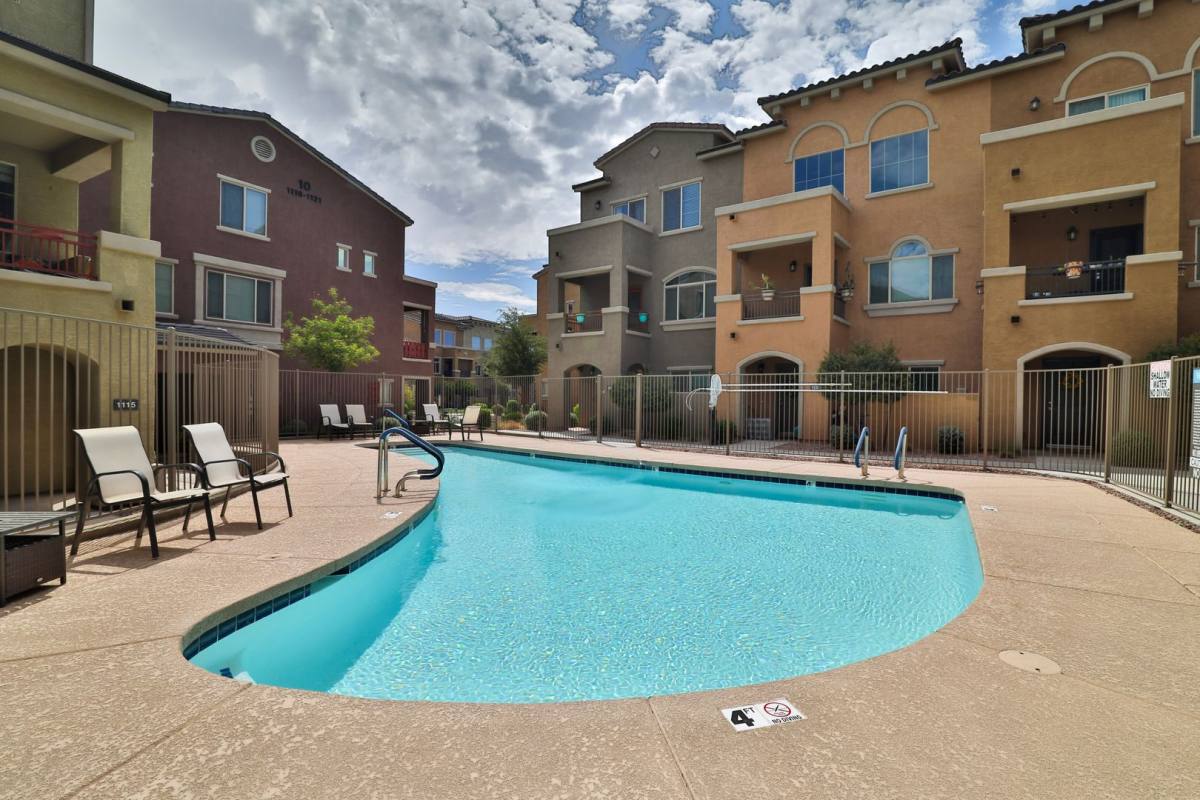 Townhouse for rent at 240 W Juniper Ave, Gilbert, AZ 85233