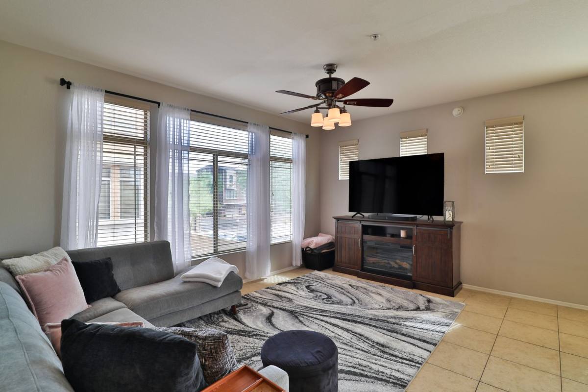 Townhouse for rent at 240 W Juniper Ave, Gilbert, AZ 85233
