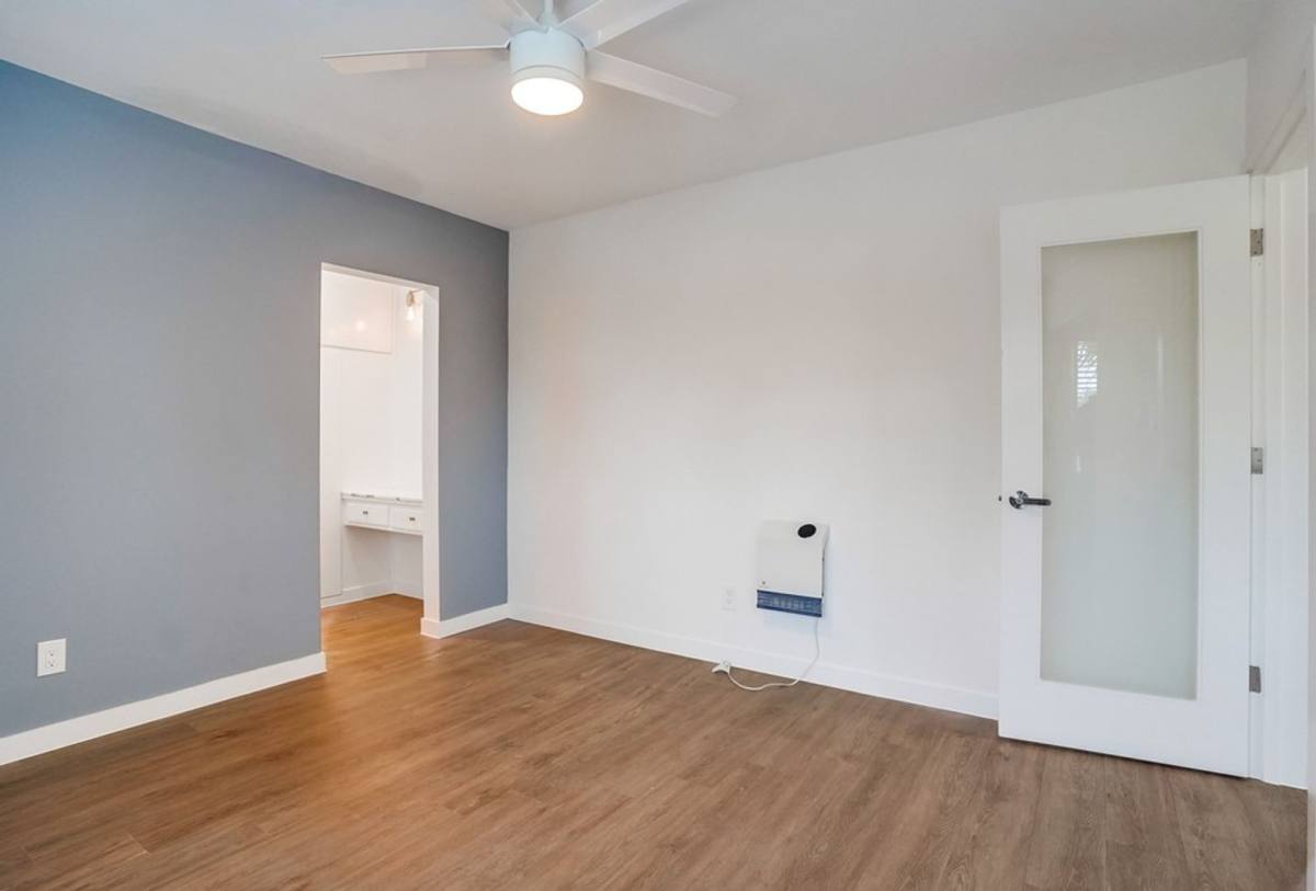 Apartment for rent at 435 W Regent St #5, Inglewood, CA 90301
