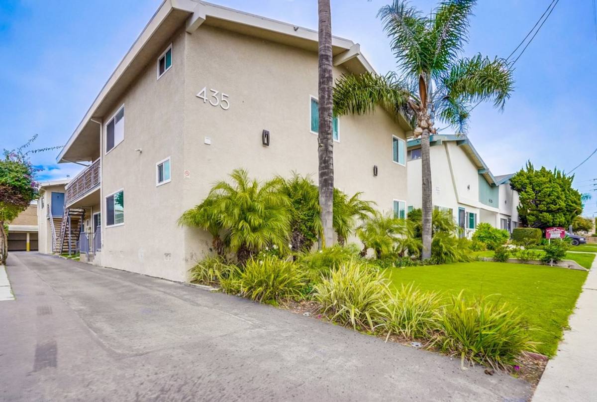 Apartment for rent at 435 W Regent St #5, Inglewood, CA 90301