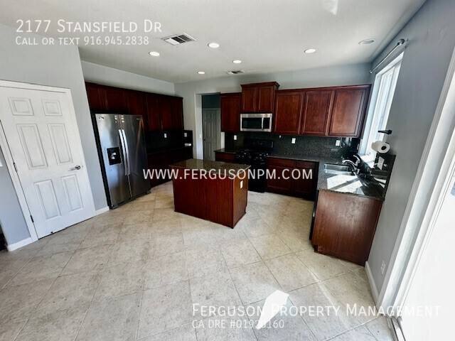 House for rent at 2177 Stansfield Dr, Roseville, CA 95747