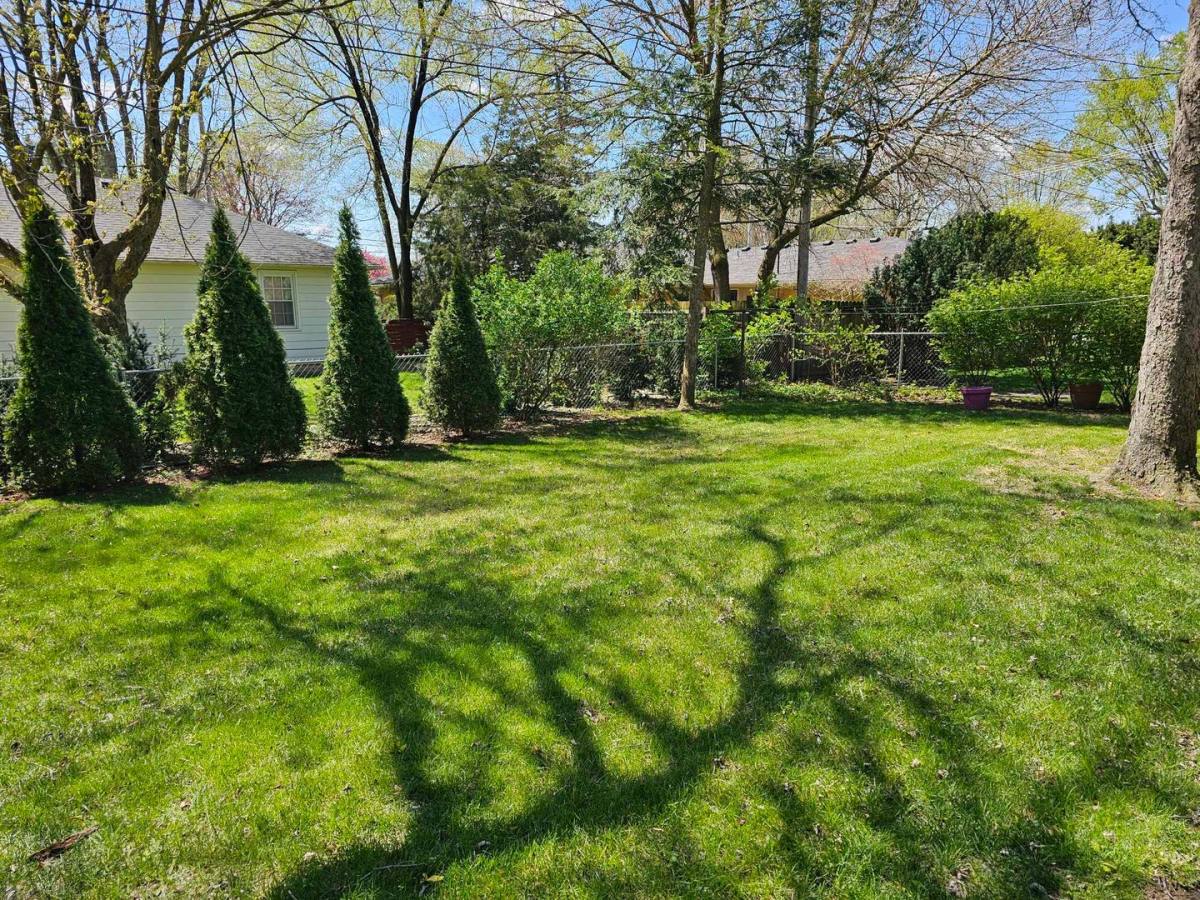 925 Sunset, Bowling Green, OH 43402 - House for Rent
