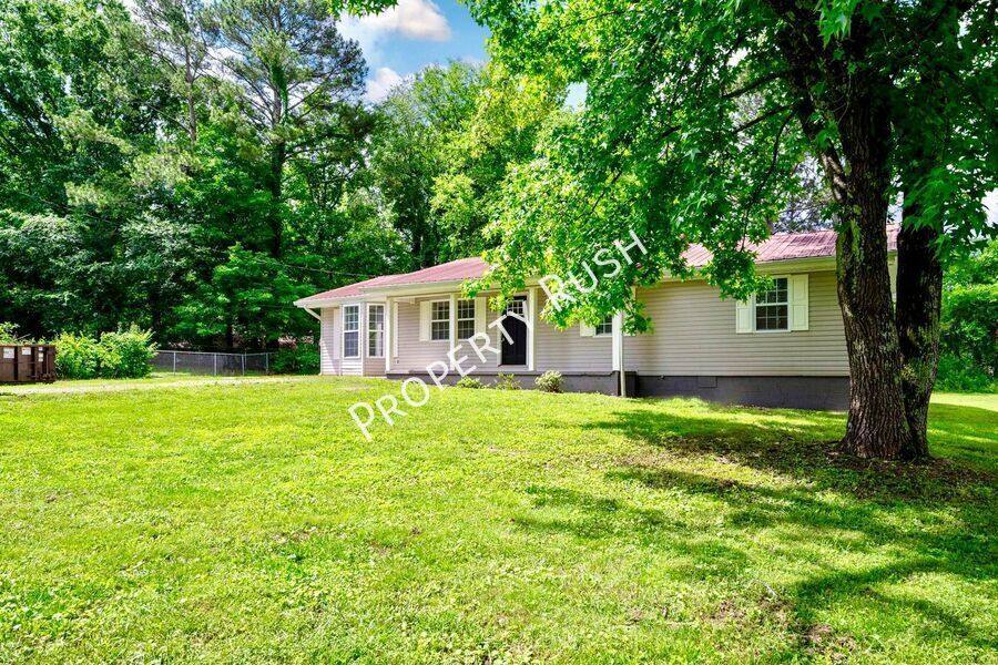 House for rent at 321 Whitmire Circle, Tunnel Hill, GA 30755