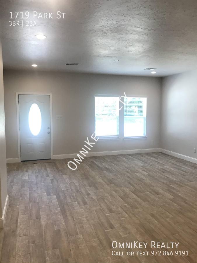 House for rent at 1719 Park St, Commerce, TX 75428
