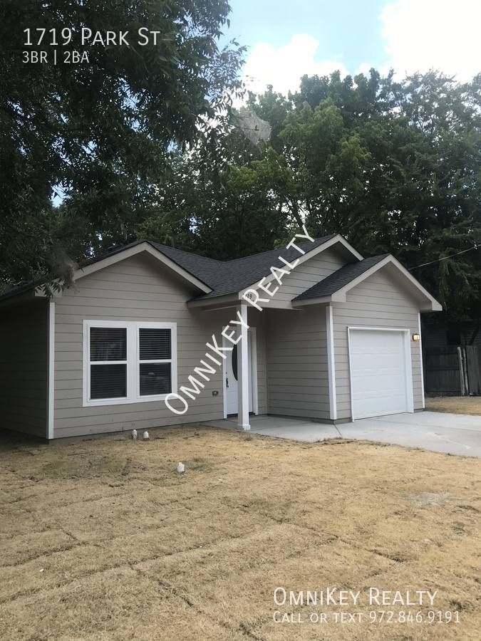 1719 Park St, Commerce, TX 75428 - House for Rent