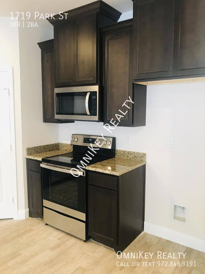 House for rent at 1719 Park St, Commerce, TX 75428