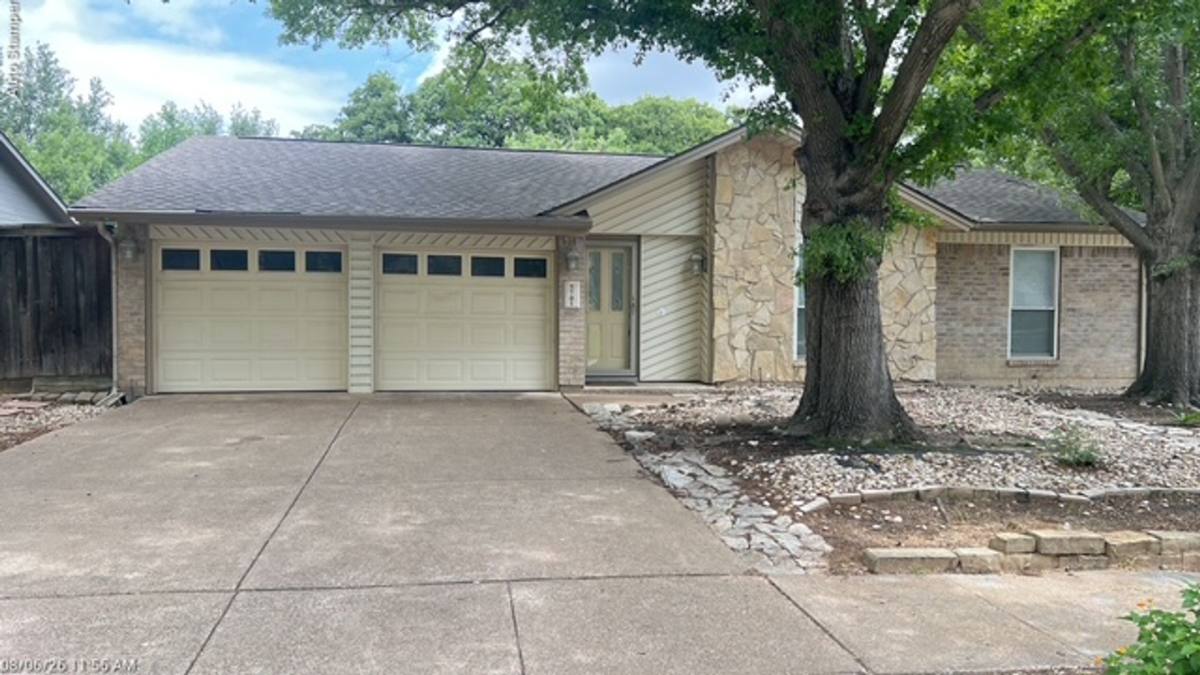 House for rent at 5701 Atlantis Terrace, Arlington, TX 76016