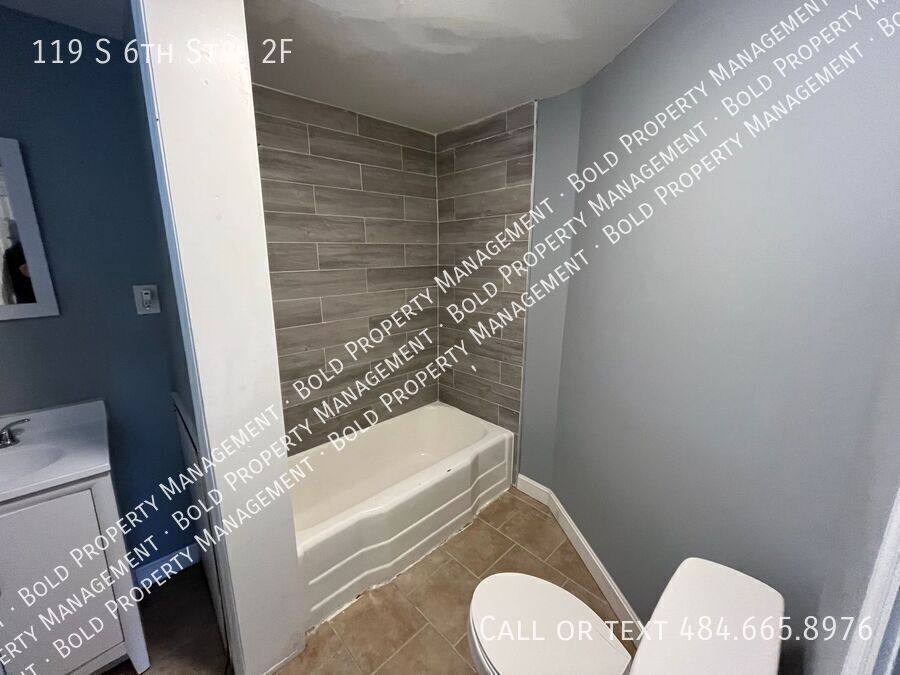 Apartment for rent at 119 S 6th St #2F, Reading, PA 19602