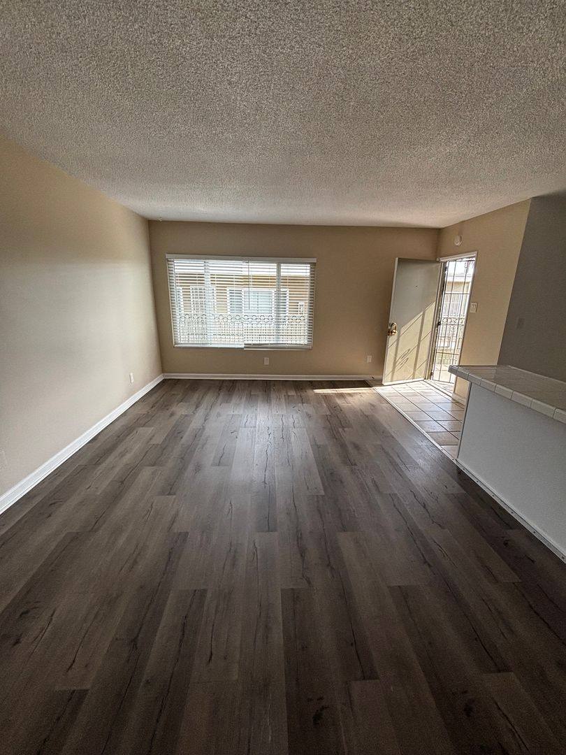 Apartment for rent at 1146-1152 Magnolia Ave, Long Beach, CA 90813