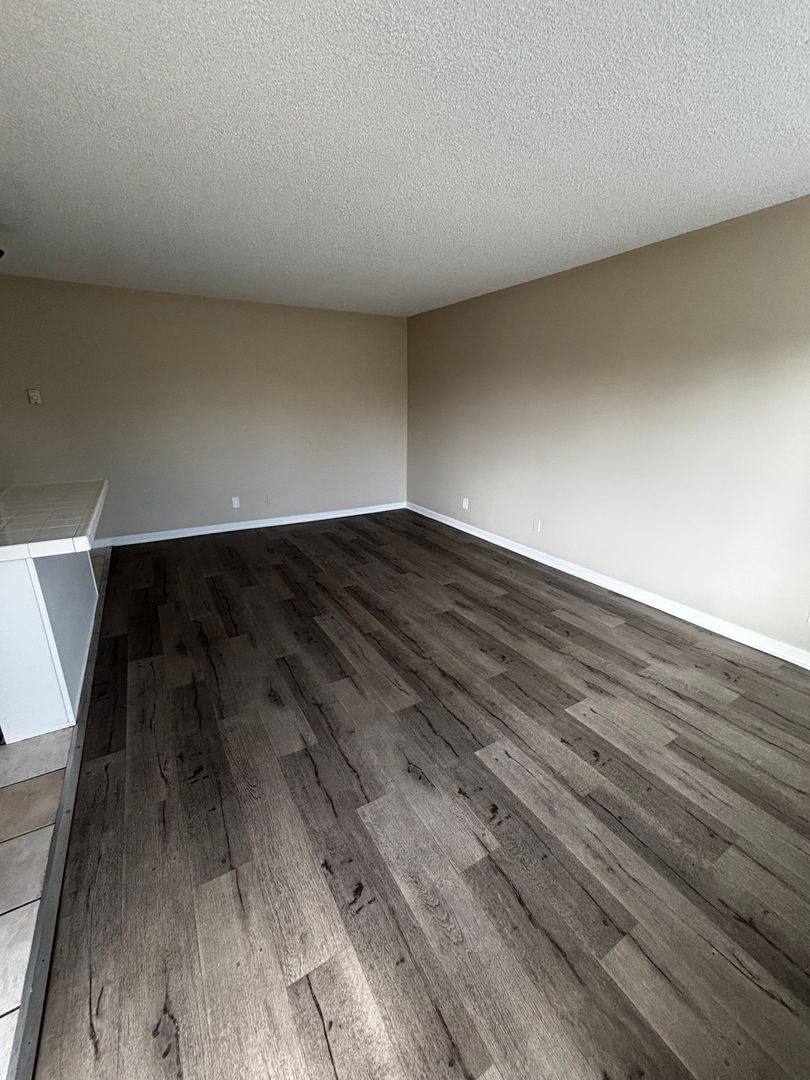 Apartment for rent at 1146-1152 Magnolia Ave, Long Beach, CA 90813