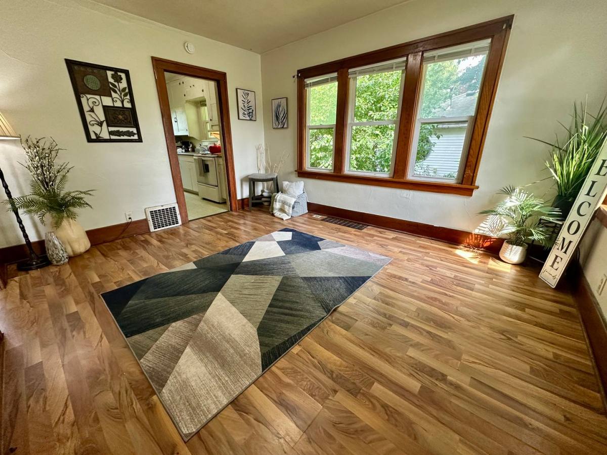 House for rent at 652 Conger St, Waterloo, IA 50703