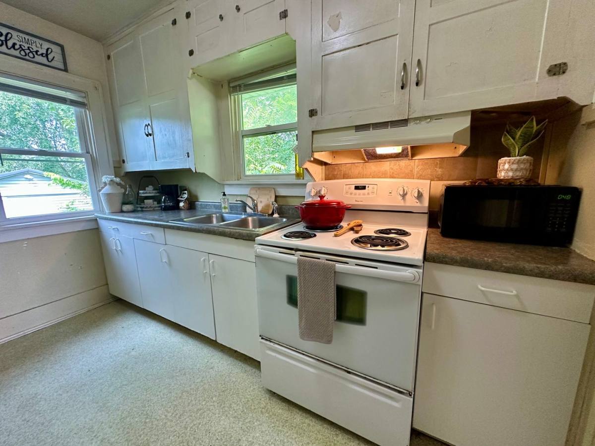 House for rent at 652 Conger St, Waterloo, IA 50703