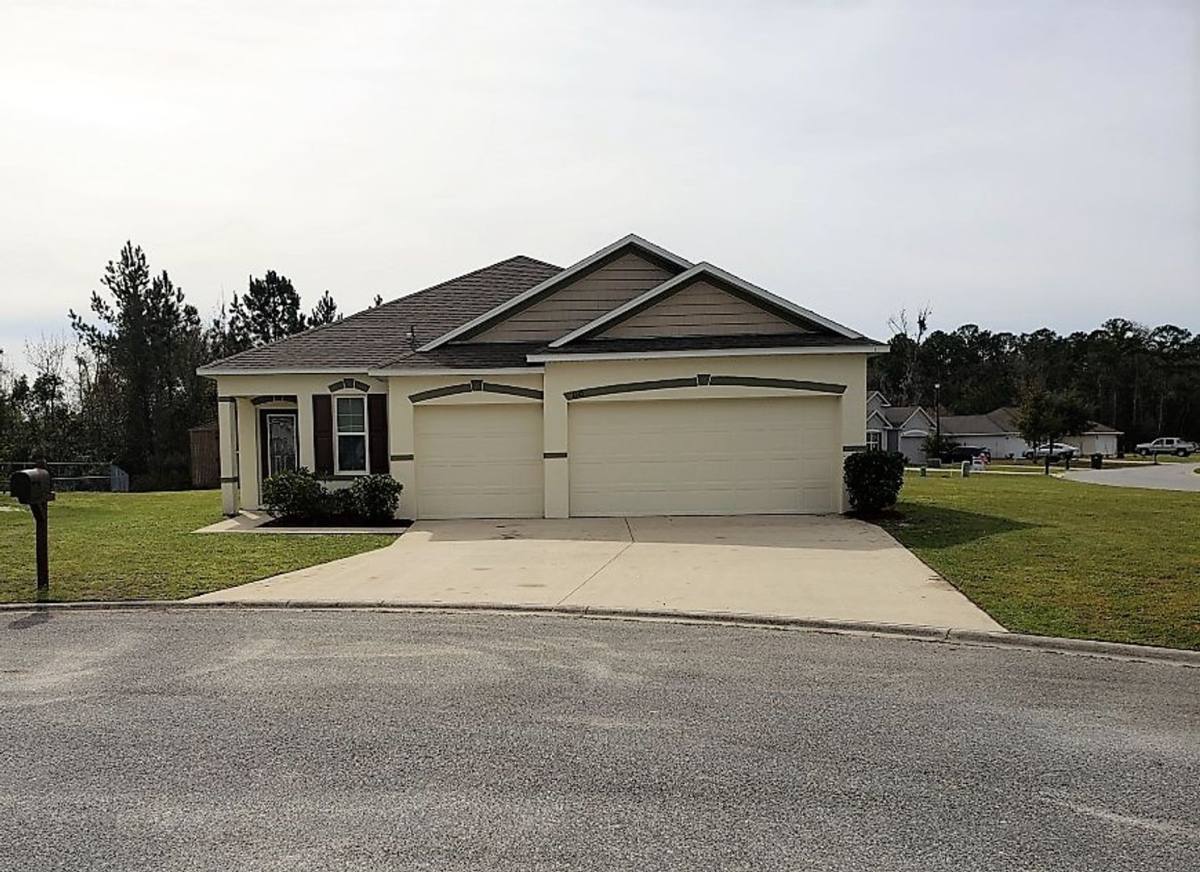 House for rent at 110 Cedar Circle Dr, Kingsland, GA 31548