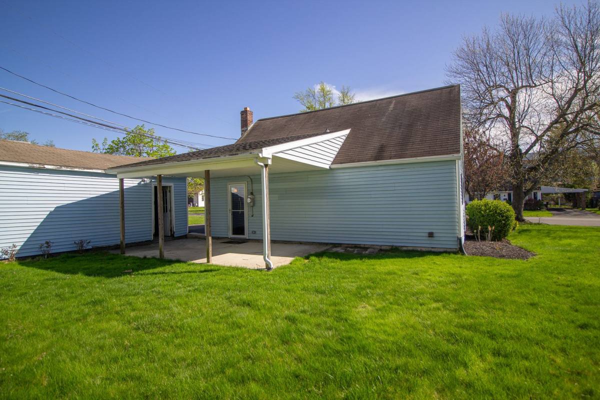 House for rent at 7 David Rd, Latham, NY 12110