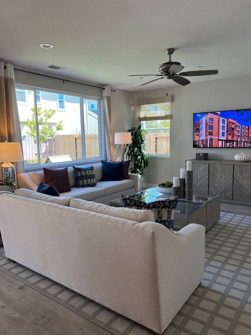 Apartment for rent at 809 Cosmos Dr, Vacaville, CA 95687