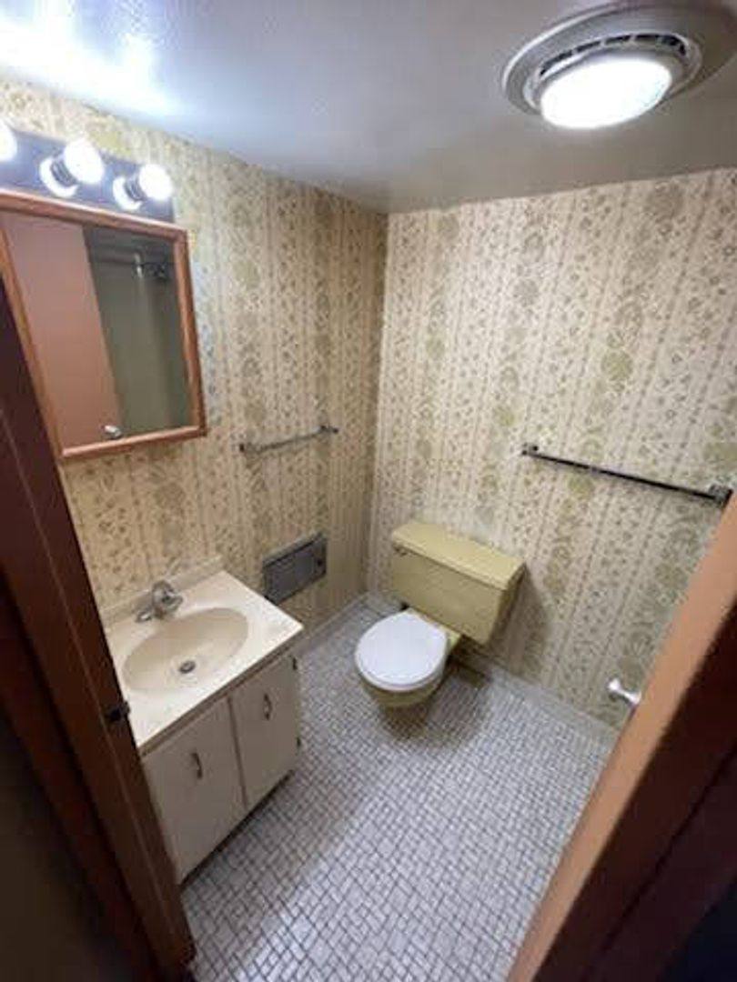 Apartment for rent at 201 1st Ave #5, Baraboo, WI 53913