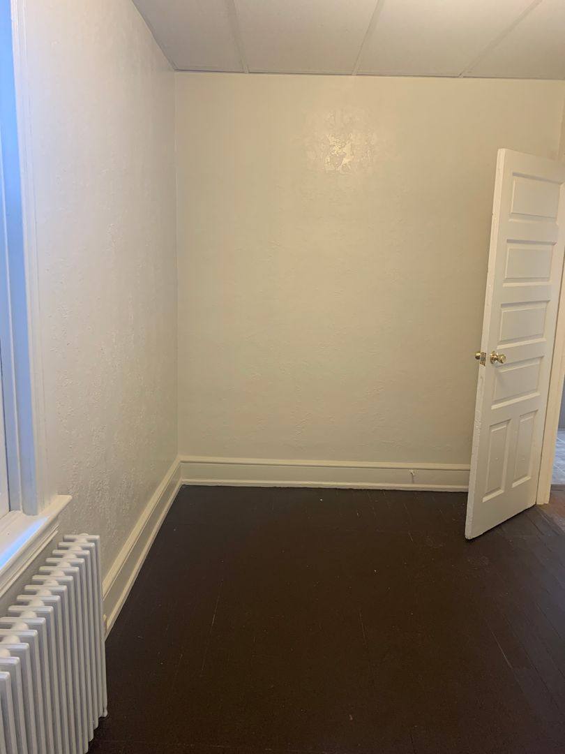 Apartment for rent at 625 E Market St, York, PA 17403