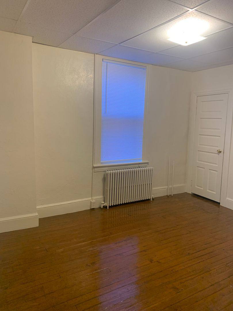 Apartment for rent at 625 E Market St, York, PA 17403