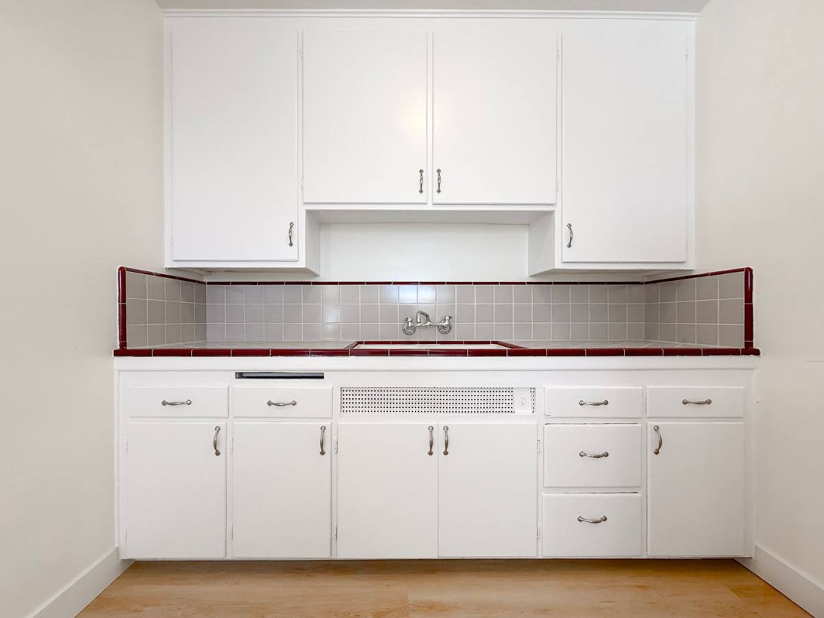 Apartment for rent at 12715-19 Vanowen St, North Hollywood, CA 91605