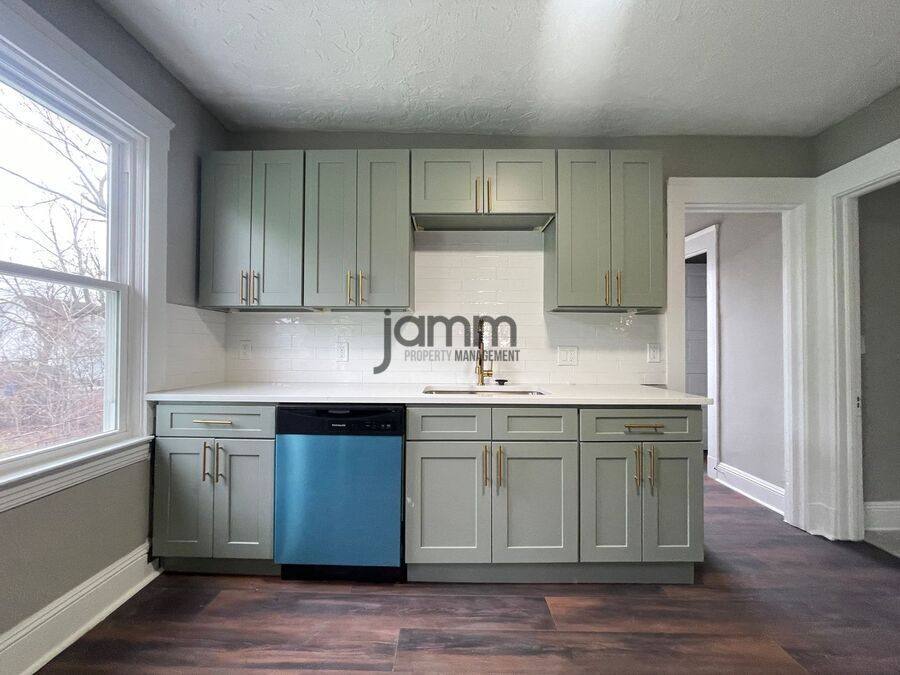 Apartment for rent at 2024 W 104th St Upp, Cleveland, OH 44102
