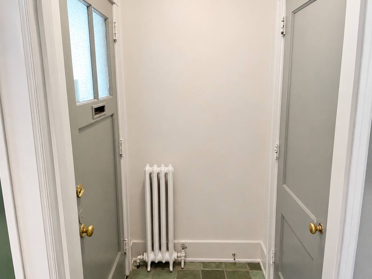 Apartment for rent at 411-413 College Ave SE, Grand Rapids, MI 49503