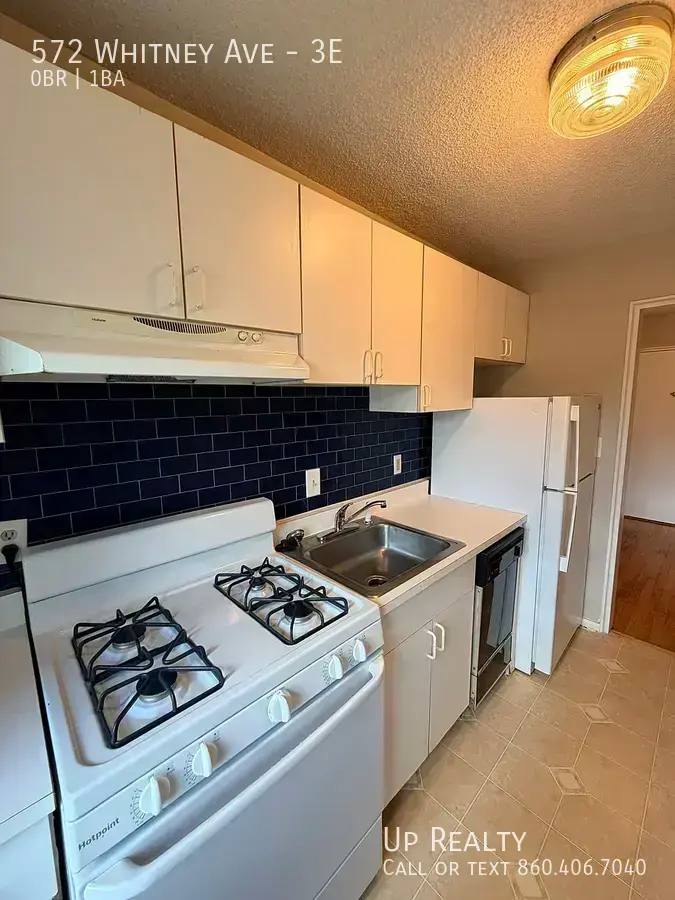 Apartment for rent at 572 Whitney Ave #3E, New Haven, CT 06511