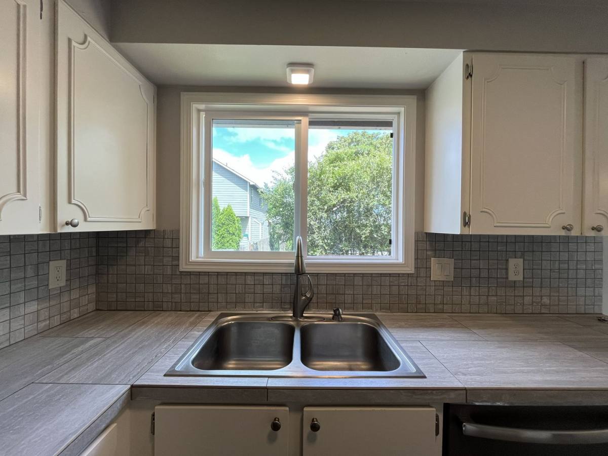 House for rent at 3919 SE Monroe St, Portland, OR 97222