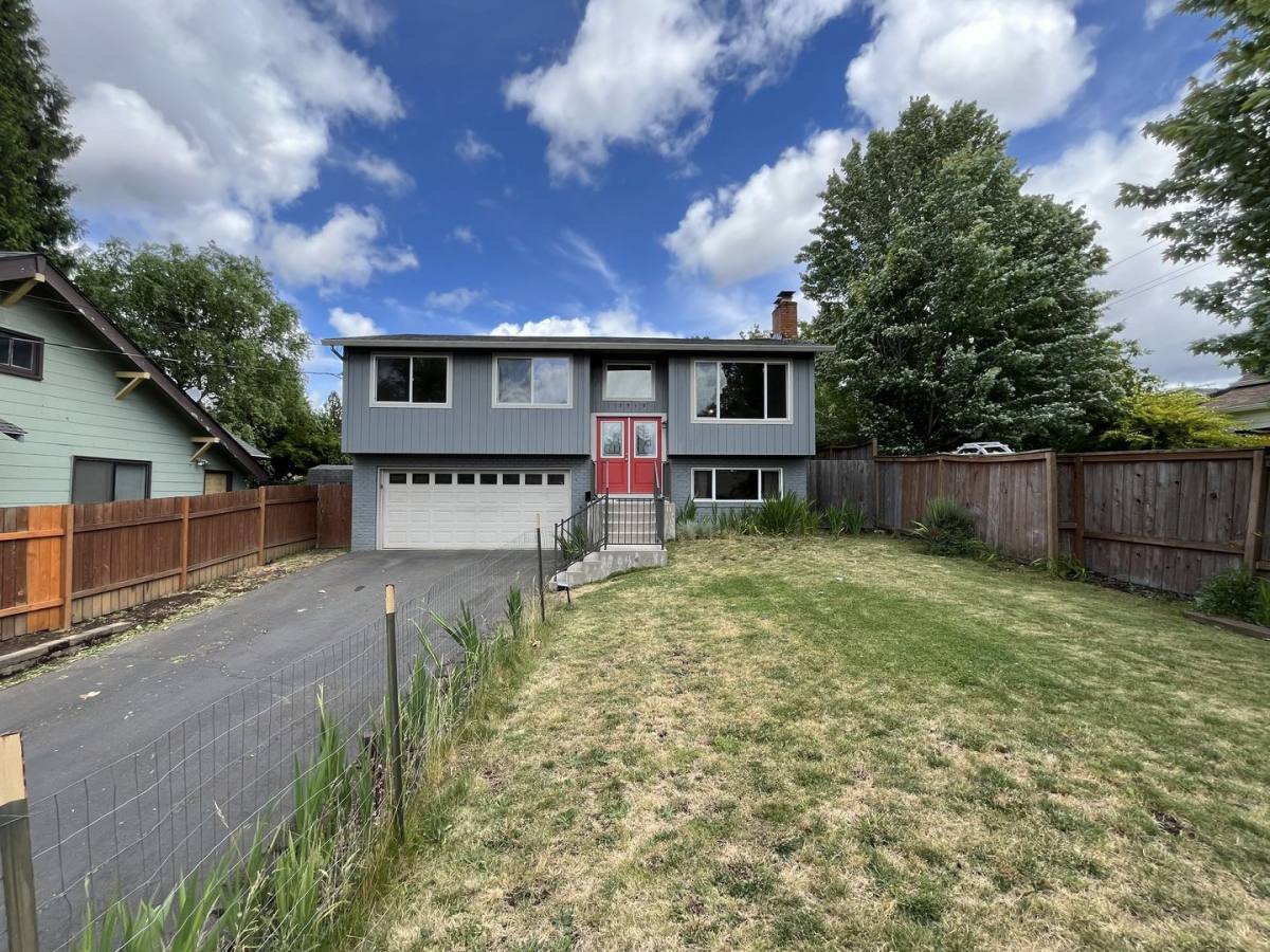 House for rent at 3919 SE Monroe St, Portland, OR 97222