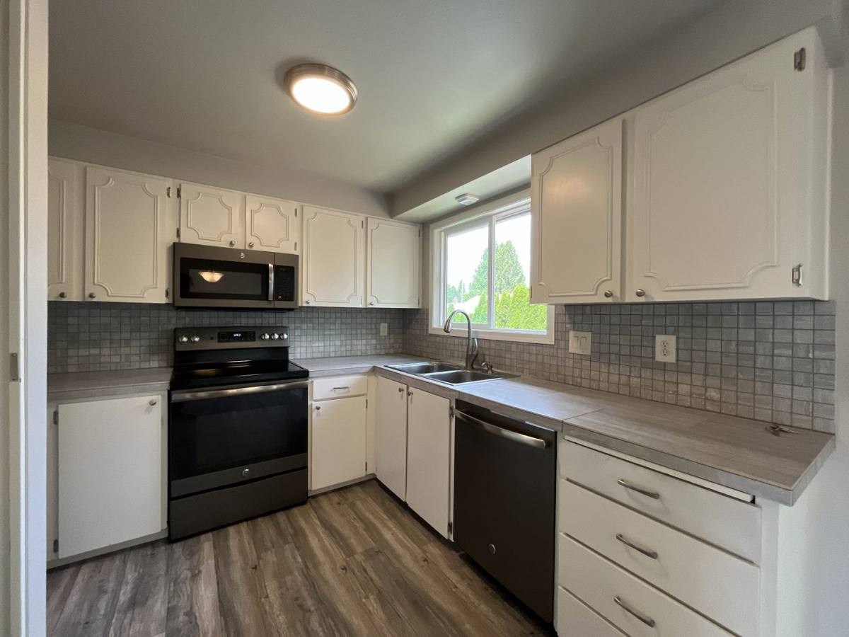 House for rent at 3919 SE Monroe St, Portland, OR 97222
