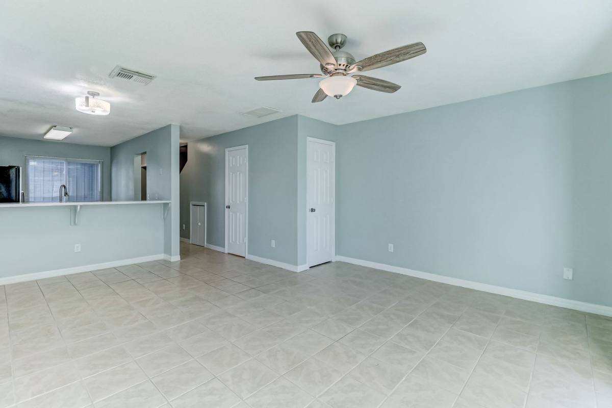 Townhouse for rent at 833 Mary St #B, Fernandina Beach, FL 32034