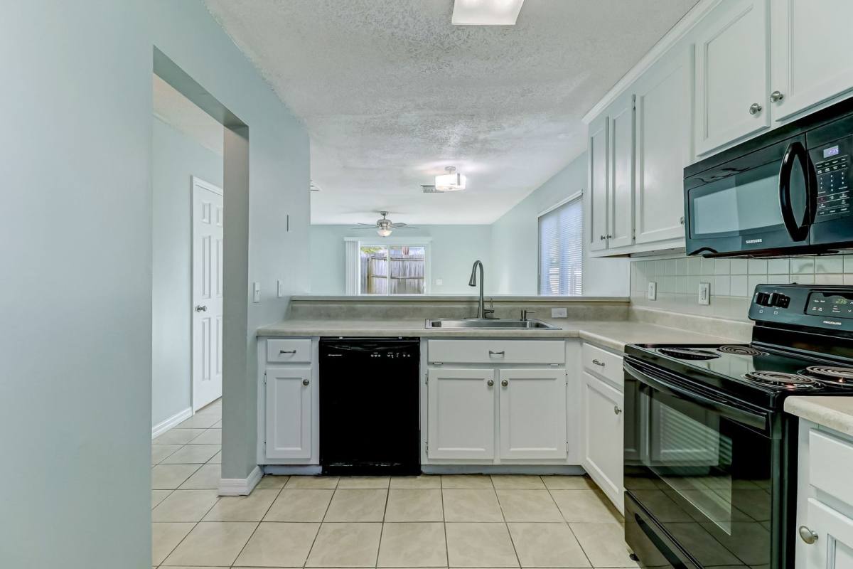 Townhouse for rent at 833 Mary St #B, Fernandina Beach, FL 32034