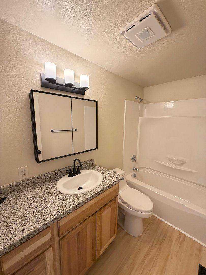 Townhouse for rent at 785-795 W Rose St, Lebanon, OR 97355