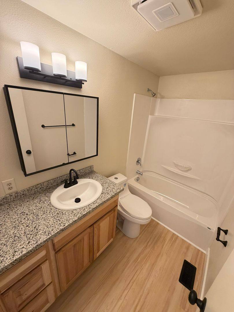 Townhouse for rent at 785-795 W Rose St, Lebanon, OR 97355
