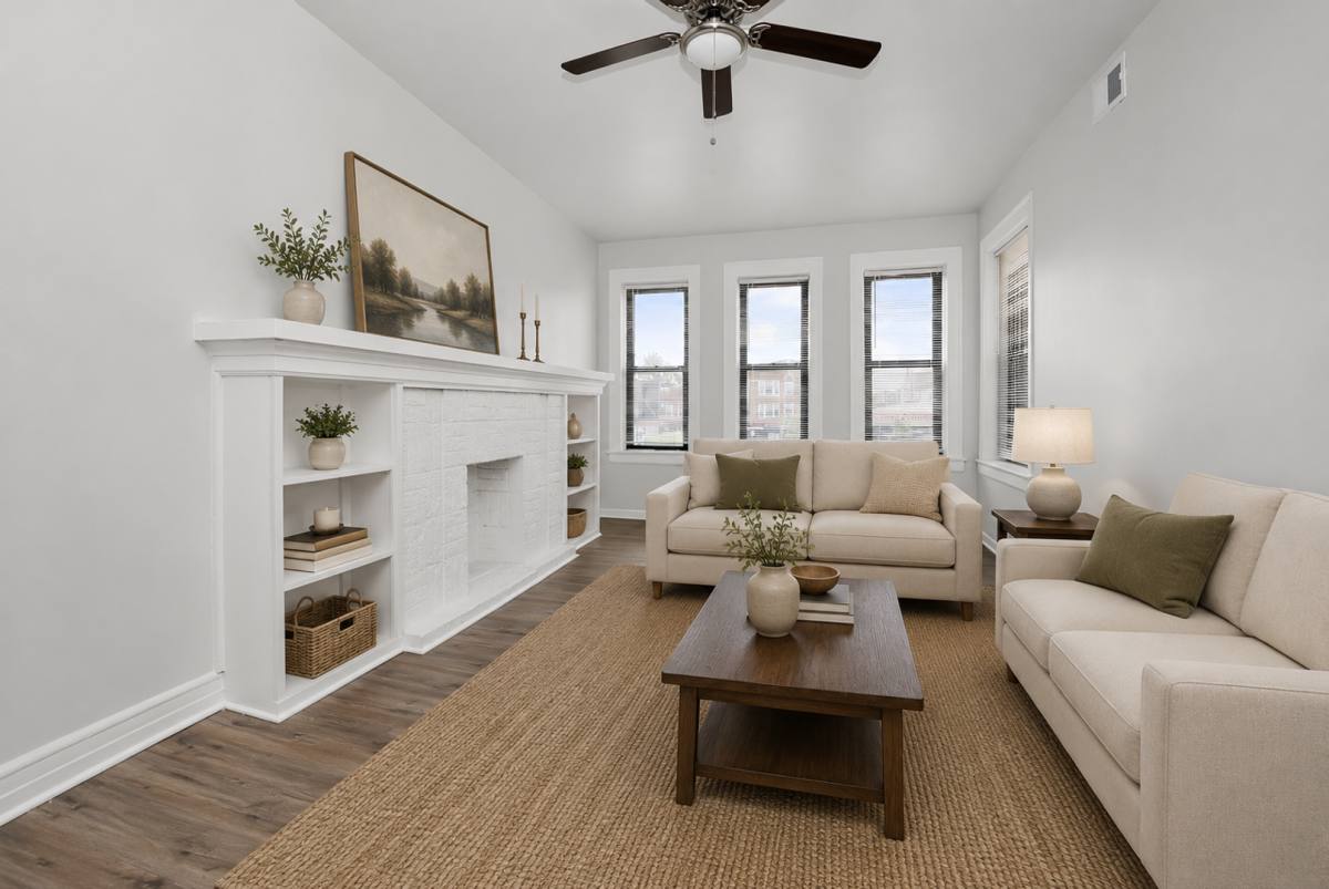 Apartment for rent at 11038-40 S Vernon Ave, Chicago, IL 60628