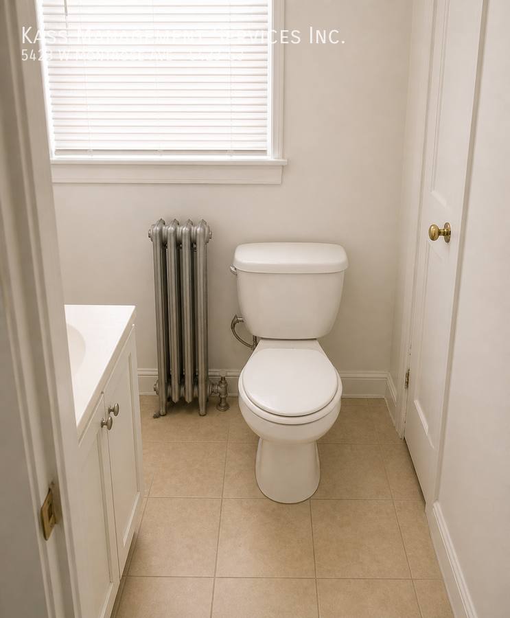 Apartment for rent at 5423 W Montrose Ave #S3, Chicago, IL 60641