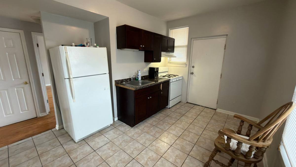 Apartment for rent at 1056 N Hamlin Ave 3801-07 W Thomas, Chicago, IL 60651