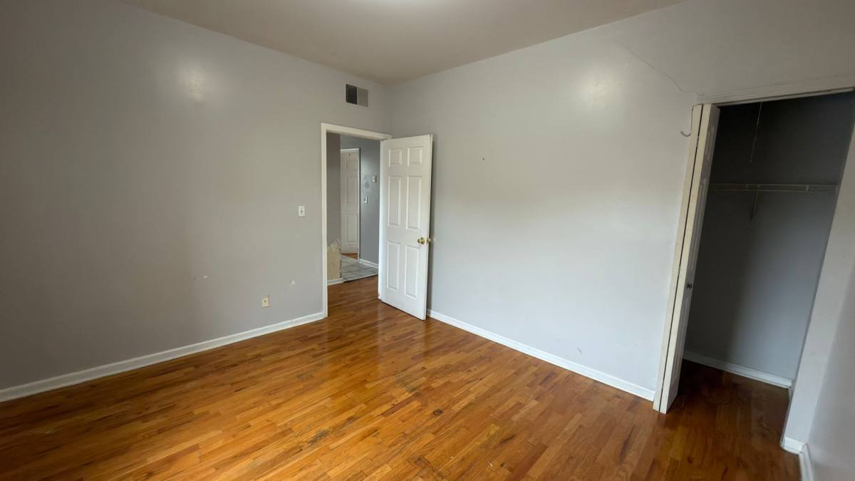 Apartment for rent at 1056 N Hamlin Ave 3801-07 W Thomas, Chicago, IL 60651